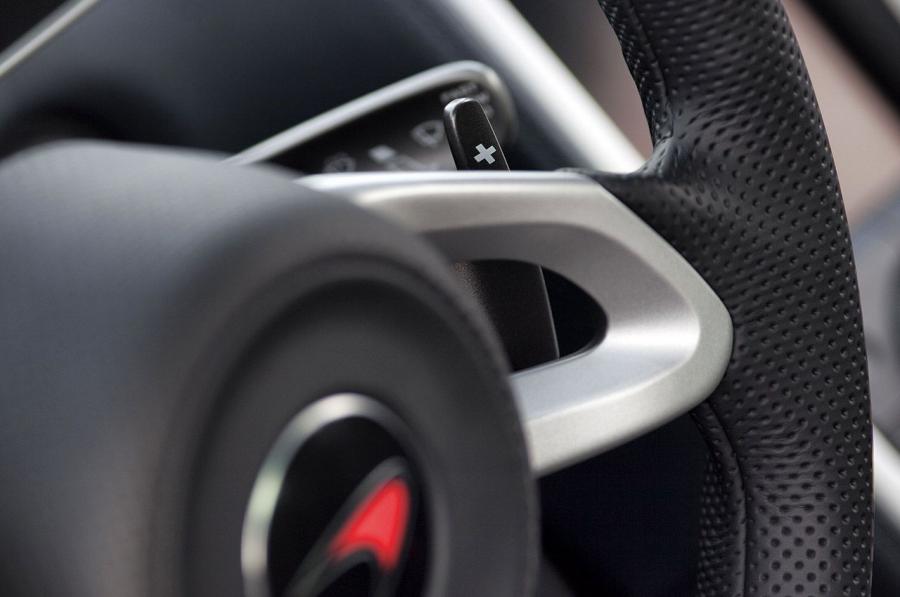 McLaren MP4-12C 2012 года  (фото 112 из 129)